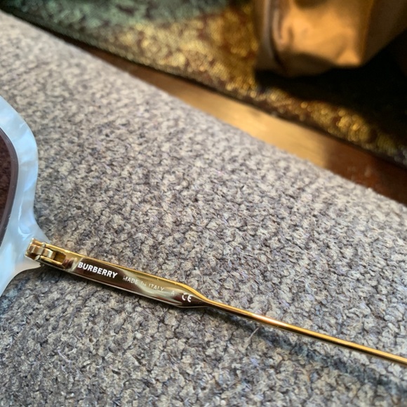 Authentic BURBERRY 59mm Oversized square logo acetate/metal sunglasses - Picture 10 of 15